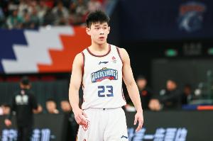 全球总决赛直播-关键两罚很稳！林葳替补21中12砍下36分6板6助
