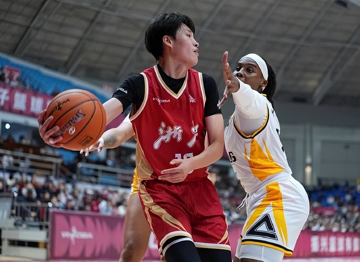 电竞赛程-WCBA焦点战：末节26-11定胜局 , 广东女篮客场87-68浙江豪取三连胜