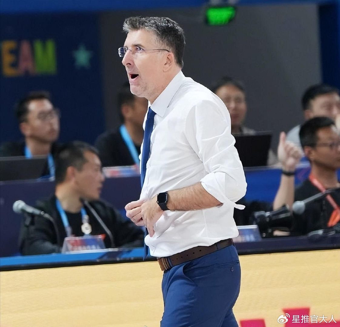 新疆男篮又要裁外援了！纳托尔即将离队，只剩下三次机会|新疆俱乐部|路易斯-金|约什-理查德森|姜正秀|广州男篮_新浪体育_新浪新闻