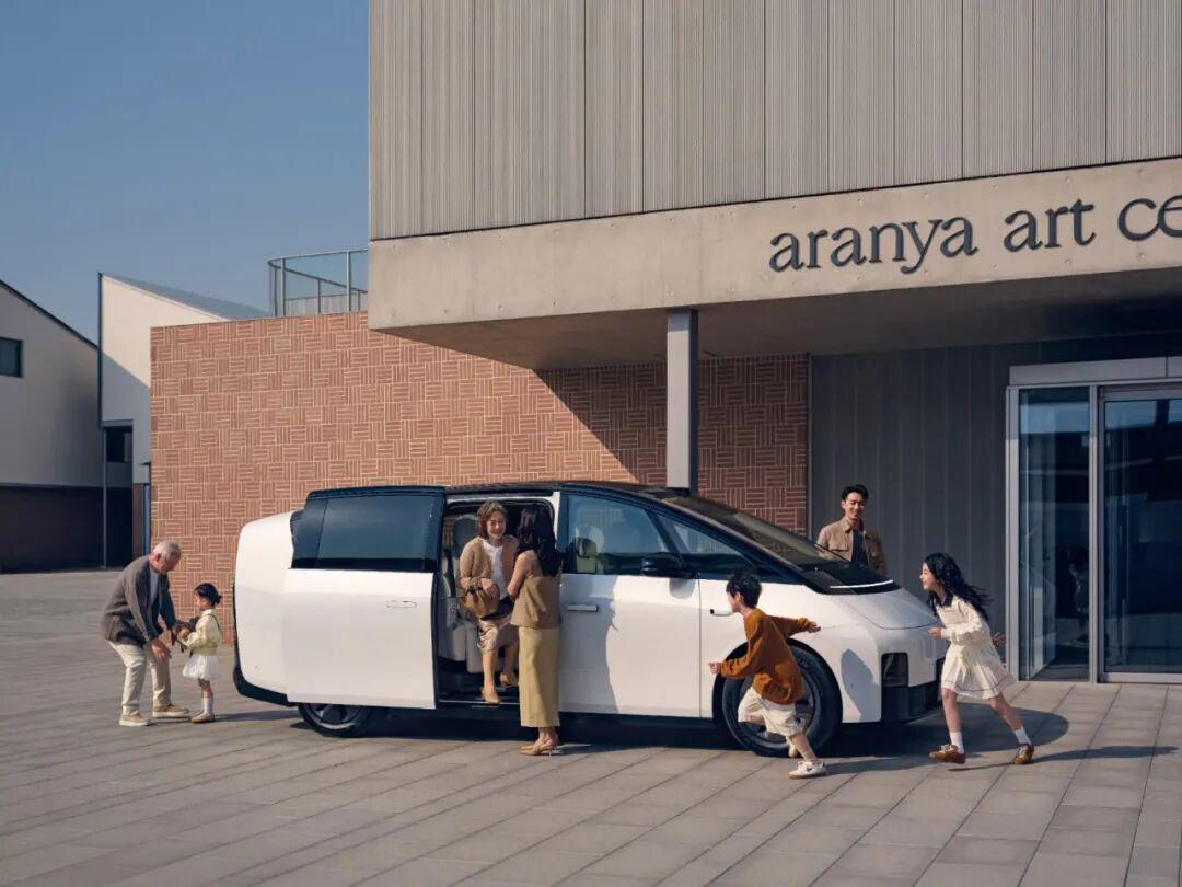 电竞赛程-销量暴跌19%，理想汽车想靠内卷增程自救